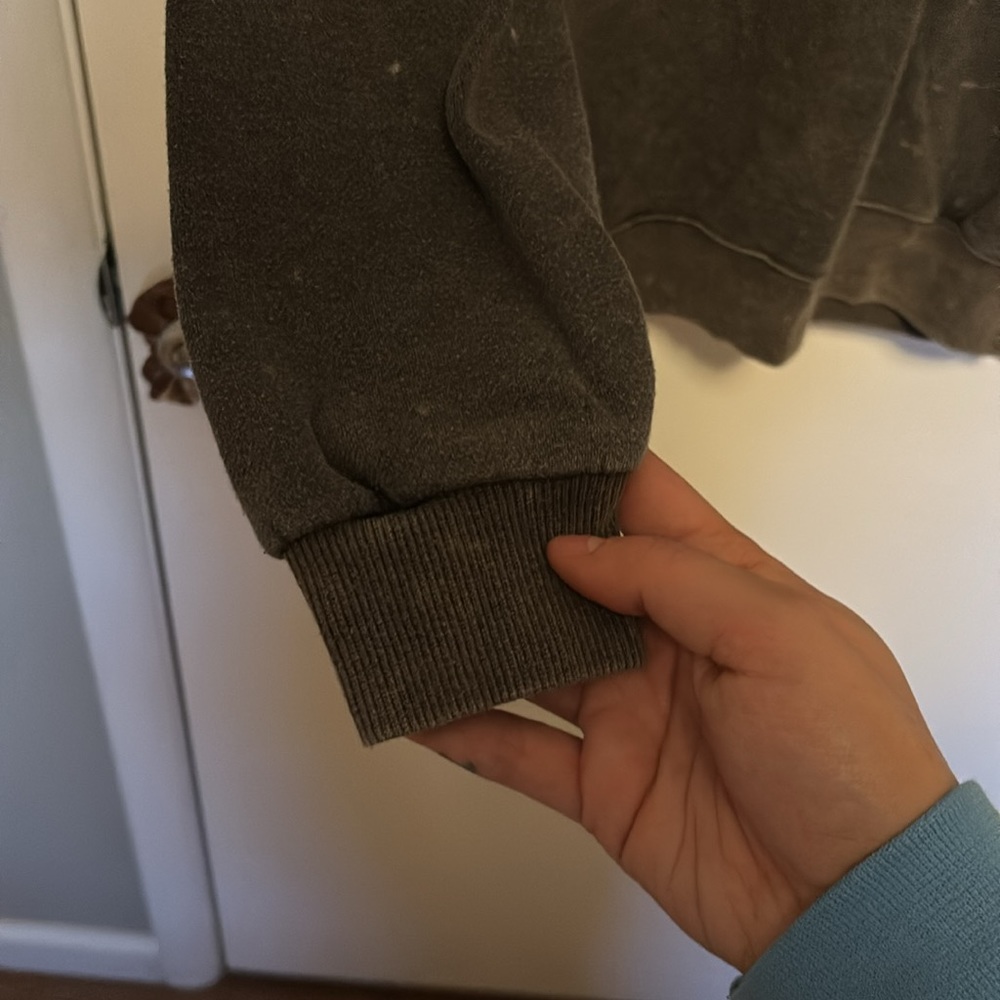Super Soft Sweatshirt - Picture 5 of 7